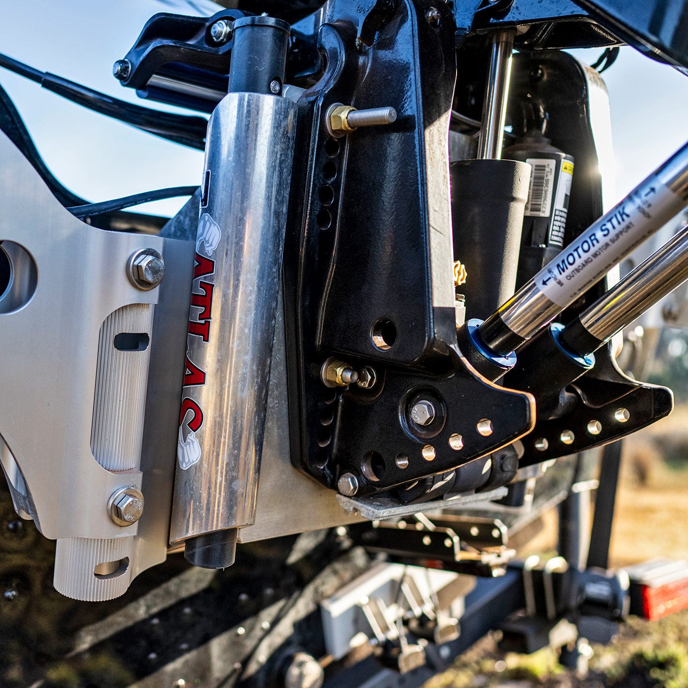 ATLAS™ Heavy Duty Hydraulic Jack Plate | T-H Marine Supplies - T-H ...