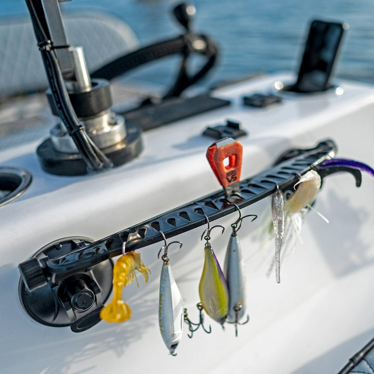 T-H Marine Supplies Tt-54251-Dp Large Lure Rack with Suction Cup Mounts, Black T-H Marine Supplies Tt-54251-Dp Large Lure Rack with Suction Cup Mounts, Black