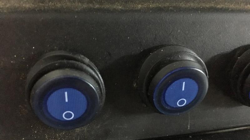 BLUEWATERLED Premium Lighted ON/OFF Mini Rocker Switch - T-H Marine ...